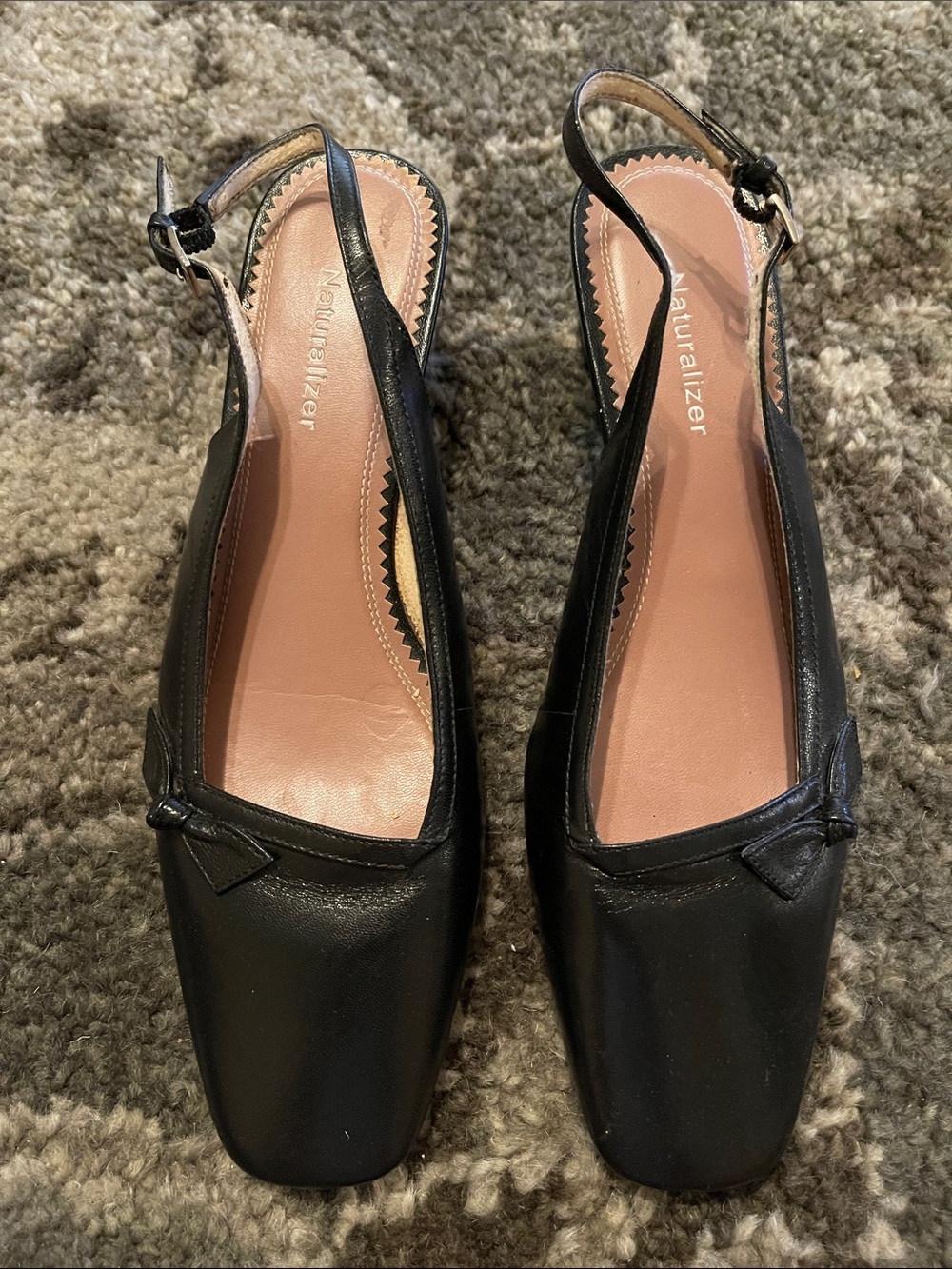 Naturalizer black leather slingback pumps 9M